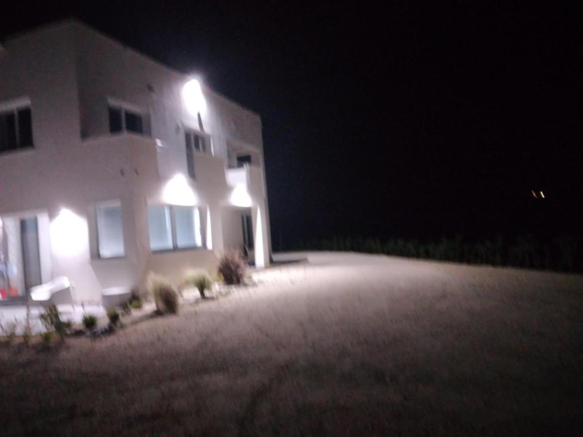 La Dama Bianca Bovo Marina Hotel Montallegro Eksteriør billede